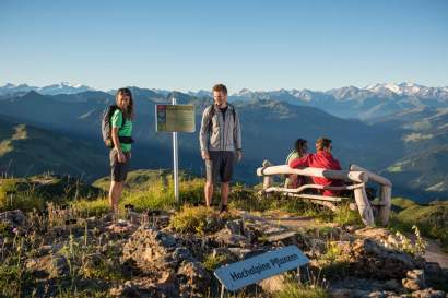 Wandern-Alpenblumengarten-Kitzbueheler-Horn--Kitzbuehel-Tourismus_Michael-Werlberger.jpg