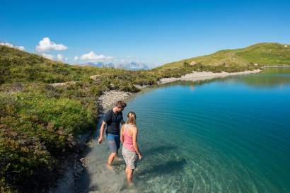 Wandern-Speichersee-Brunn--Kitzbuehel-Tourimus_Michael-Werlberger.jpg